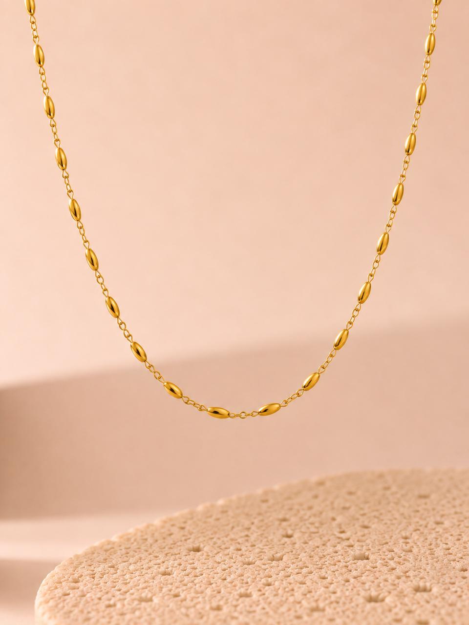 Minimal Oval Necklace