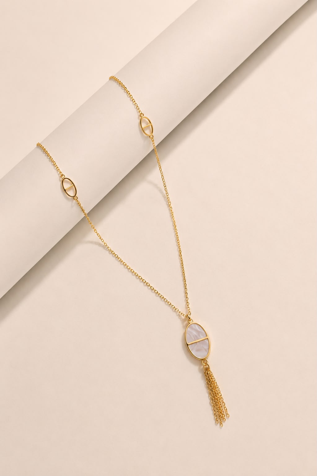 Perla Tassel Necklace